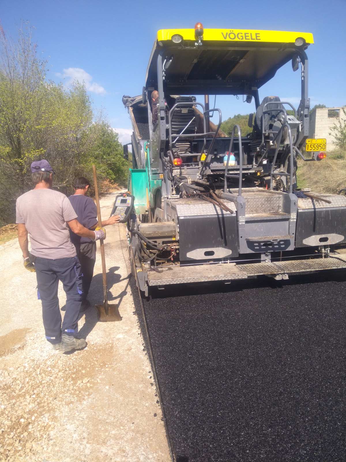 Ασφαλτόστρωση Ριζώματα Σφηκιά 2